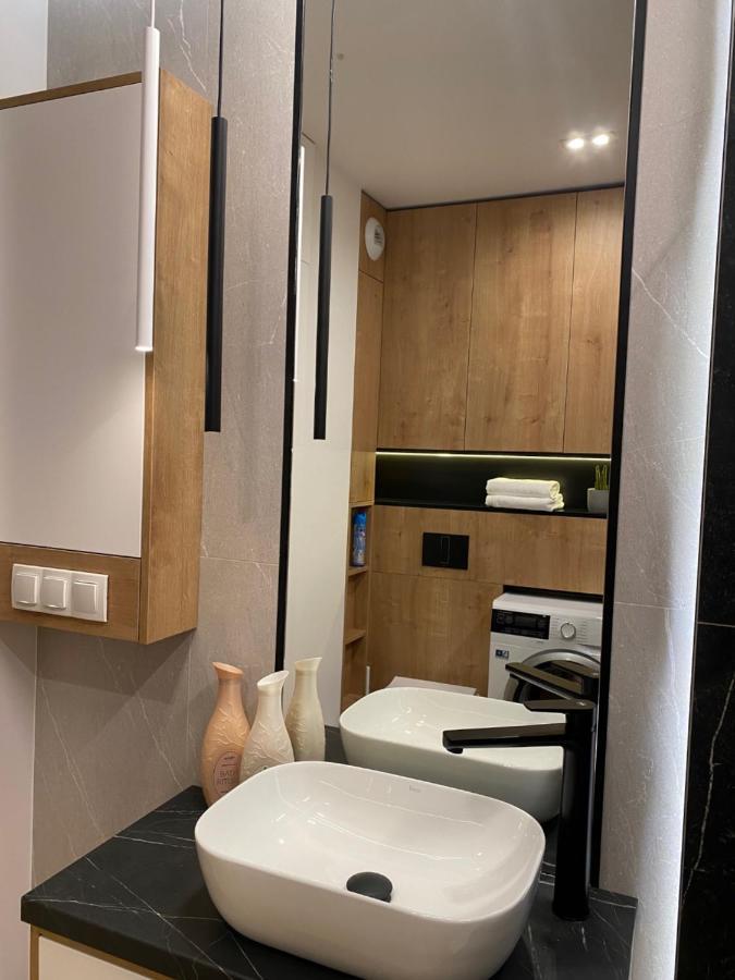 קילצה Family & Business Elegant Apartments Kadzielnia, Ul Zgody, Stadion Korona, Wdk -1 Bedroom, Terrace, Garage - New! מראה חיצוני תמונה