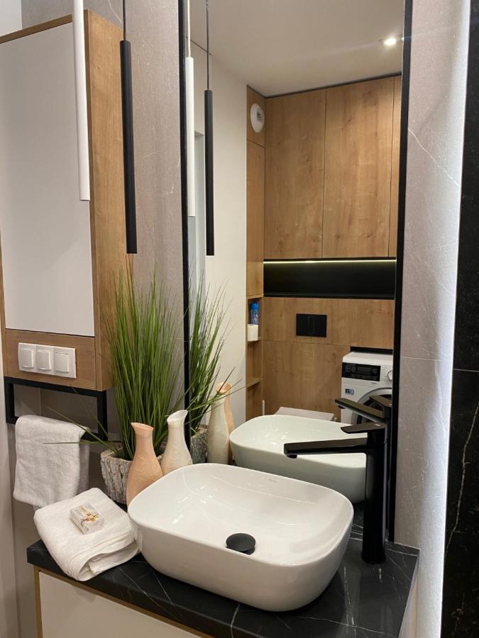 קילצה Family & Business Elegant Apartments Kadzielnia, Ul Zgody, Stadion Korona, Wdk -1 Bedroom, Terrace, Garage - New! מראה חיצוני תמונה